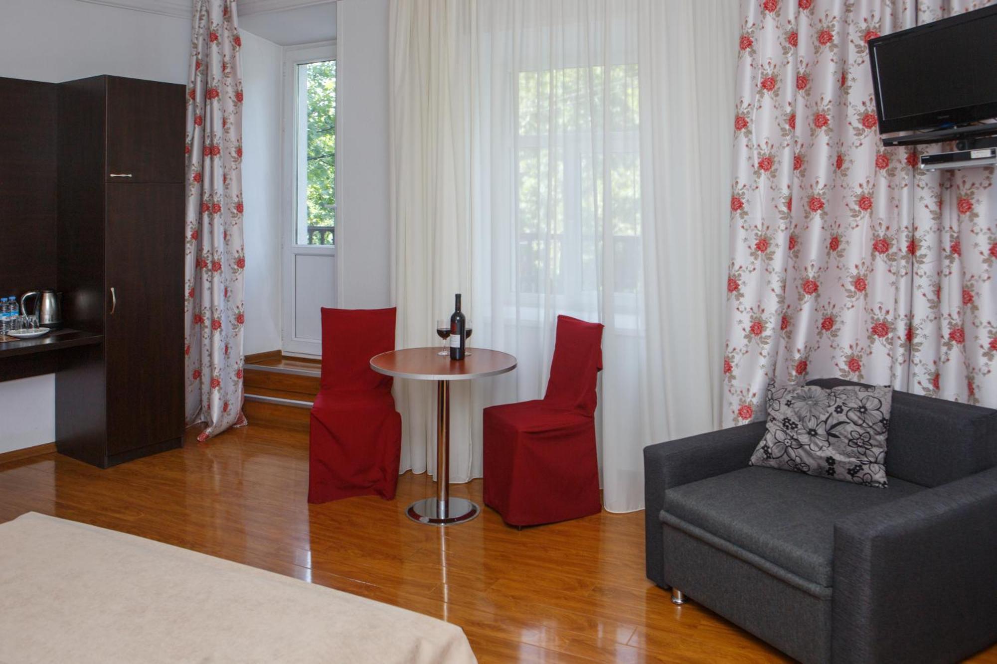 Nata Hotel 3*